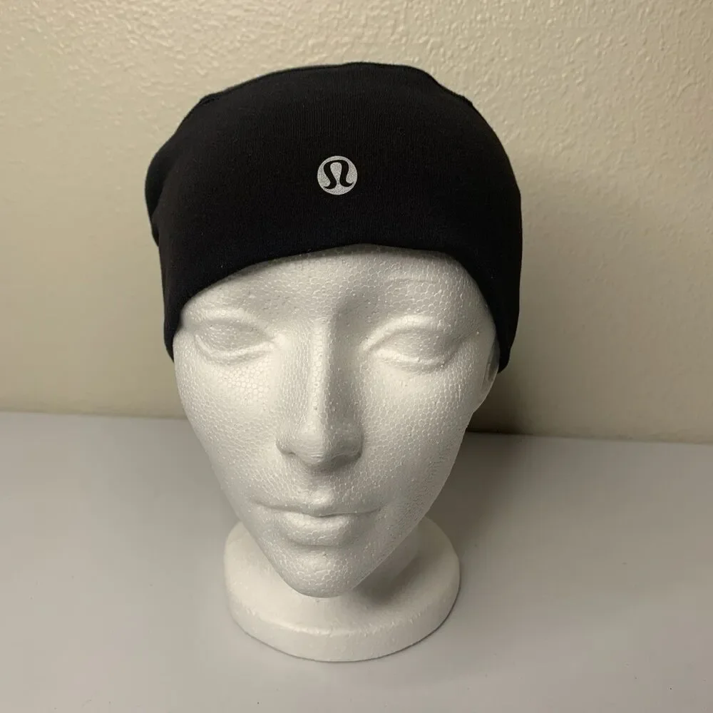 Lululemon Hat Skull Cap Black Reflective Ponytail Brisk Run Toque Beanie Sz OS